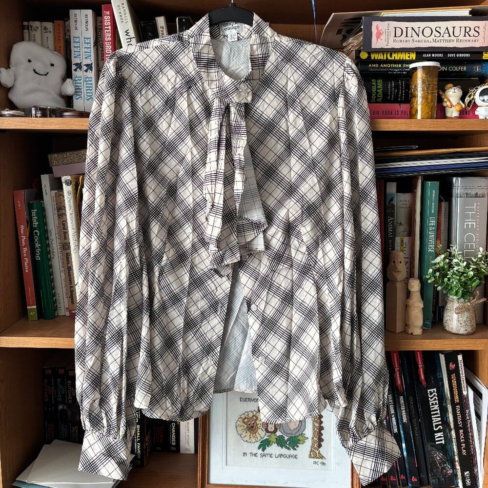 Unique Vintage Cream Size XL/ US 14 Long sleeve blouse with Ruffle Neck collar a
